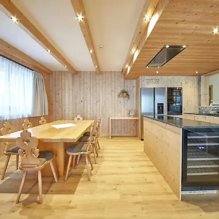Casa Vacanze Via Clotes Ski 別荘