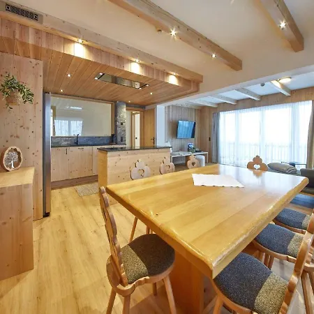 別荘 Casa Vacanze Via Clotes Ski *